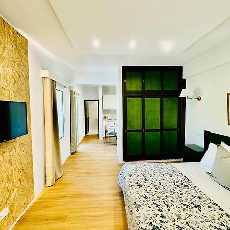 فندق Vale Mar Guest ريبيرا برافا المظهر الخارجي الصورة