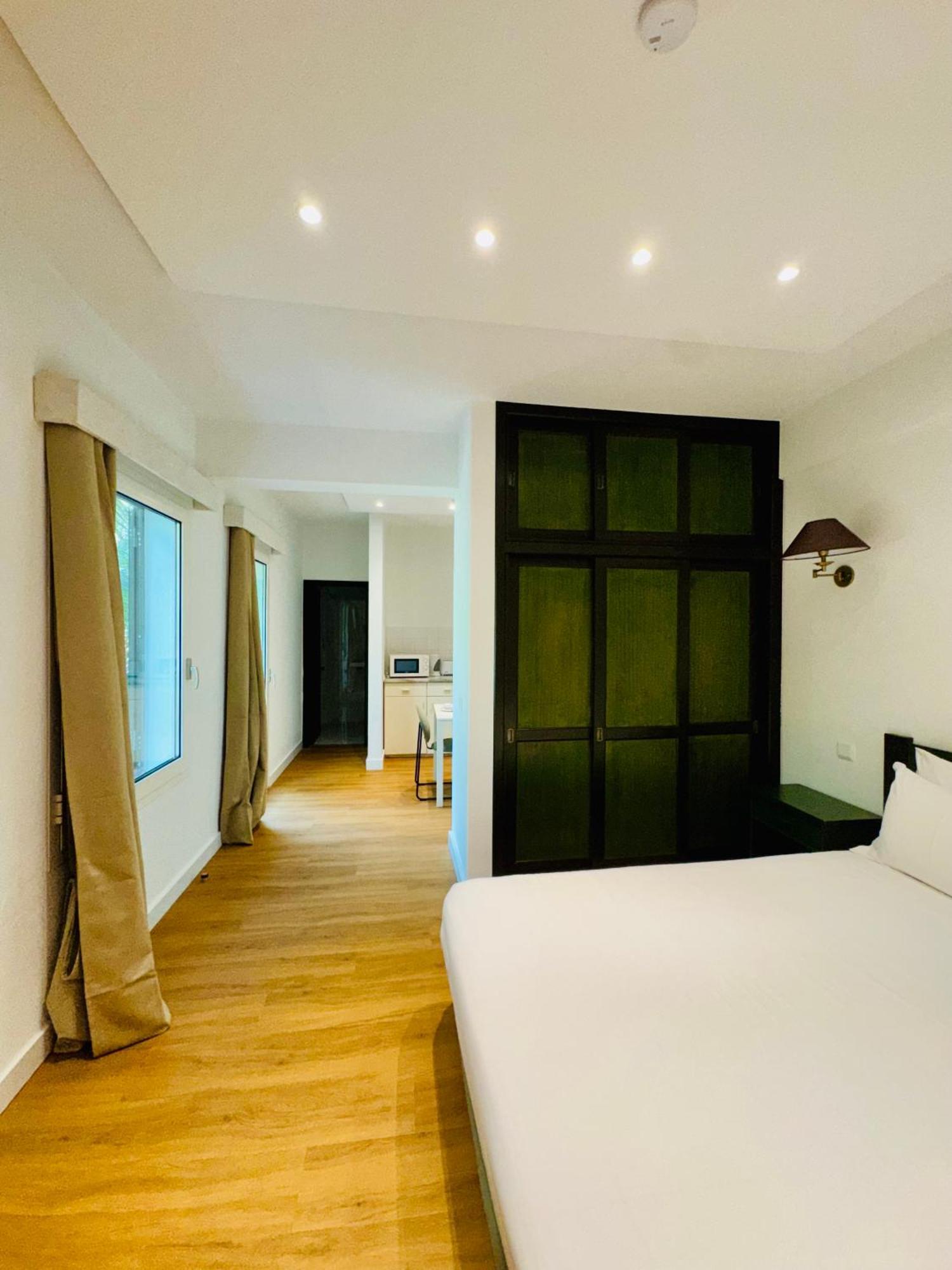فندق Vale Mar Guest ريبيرا برافا المظهر الخارجي الصورة